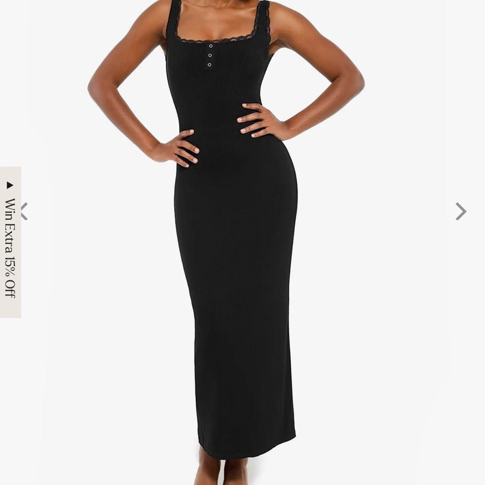 Elegant Black Maxi Dress